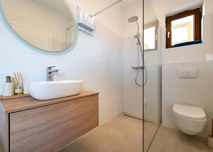 In * Brodarica (Sibenik-Knin)